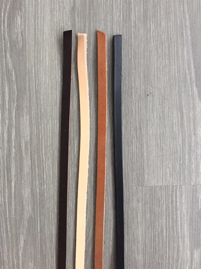 Strisce pelle lunghe 130-140 cm e larghe 2 cm